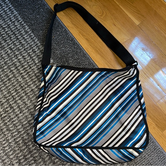 LeSportsac Blue Black Made in USA 13”Hx15”Wx6”D Adjust Strap Crossbody Bag - Picture 6 of 14